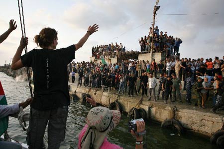 free gaza boat arrives 